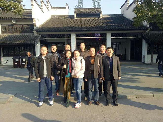 所里組織員工到杭州，成都出游